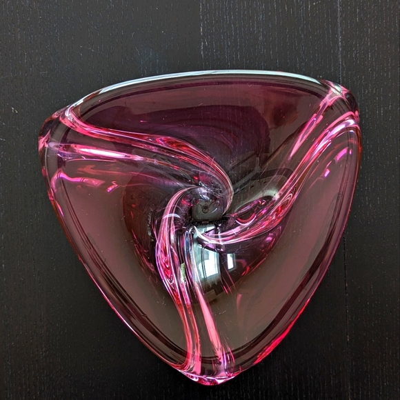 Vintage St. Lambert Pink Crystal Swirl Chalet Art Glass - Signed and Rare - Picture 5 of 8